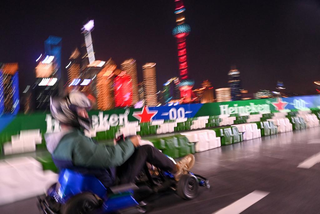 2026年世界杯官网-魔都眼｜F1上海站开赛，北外滩卡丁车体验排队至凌晨